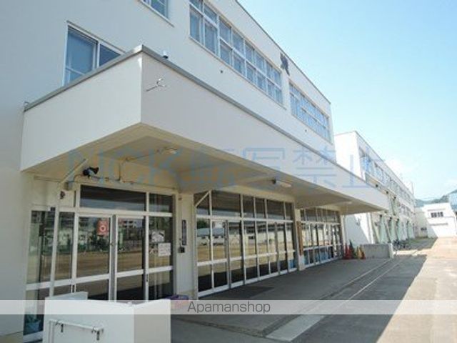 小学校　幌西小学校（小学校）まで594m