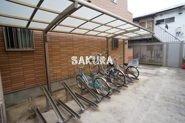 その他共有部分　敷地内駐輪場です♪