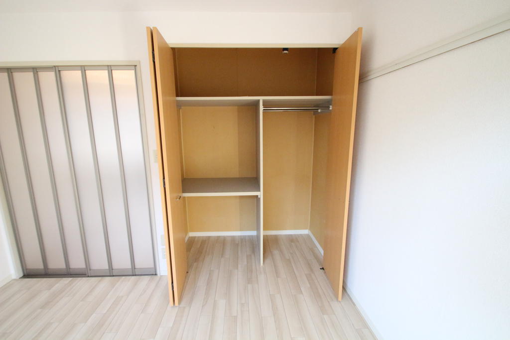 収納　同建物別号室　嬉しい！小分けにできる！クローゼット付！