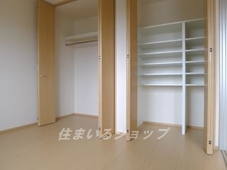 収納　クローゼット