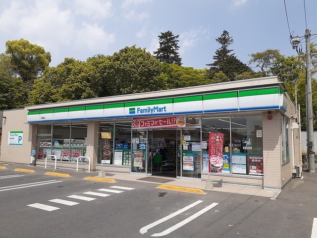 コンビニ　ファミリーマート早島南店（コンビニ）まで450m