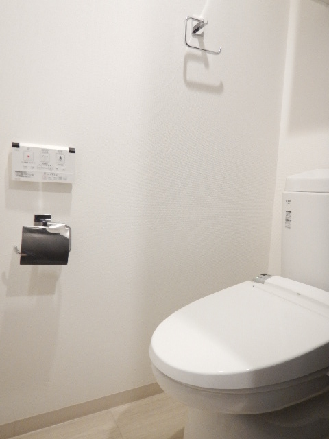 トイレ　ゆったりとした空間のトイレです