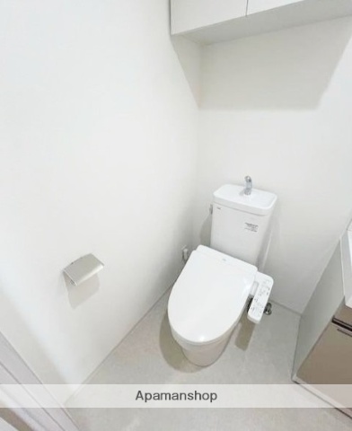 京急本線 京急川崎駅 徒歩6分 10階建 築2年のトイレ写真