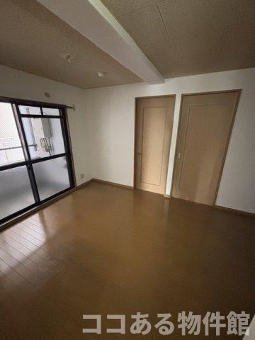 サンハイツ弐番館の居間写真