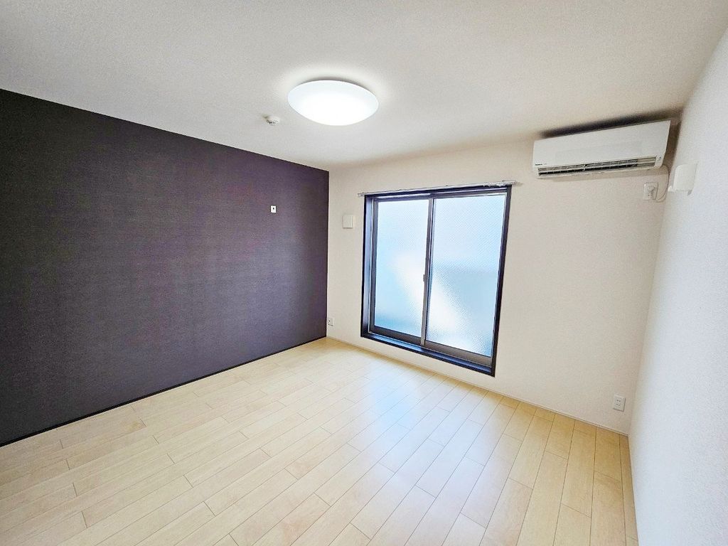 フジパレス新深江VIII番館の居間写真