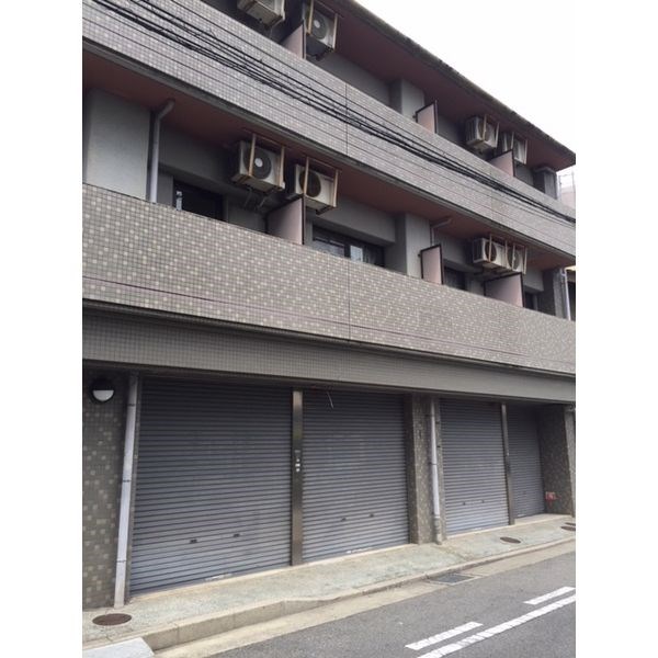 尼崎市神田中通のマンションの建物外観