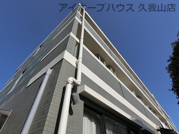 三鷹市牟礼のマンションの建物外観