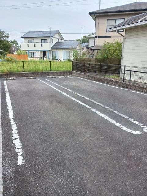 【サンライズフェアスカイの駐車場】