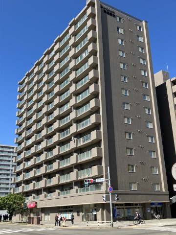 クリーンリバー桑園駅前I号棟の建物外観