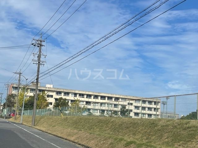 【尾張旭市南原山町赤土のマンションの中学校】