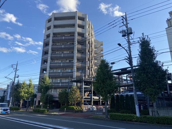 稲城市矢野口のマンションの建物外観