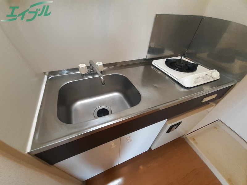 キッチン　別部屋参考写真です