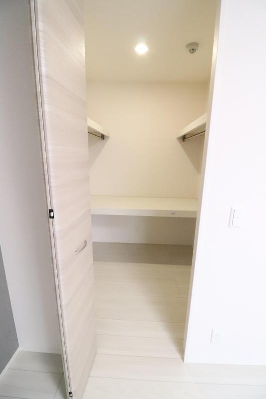 収納　ウォークインクローゼット