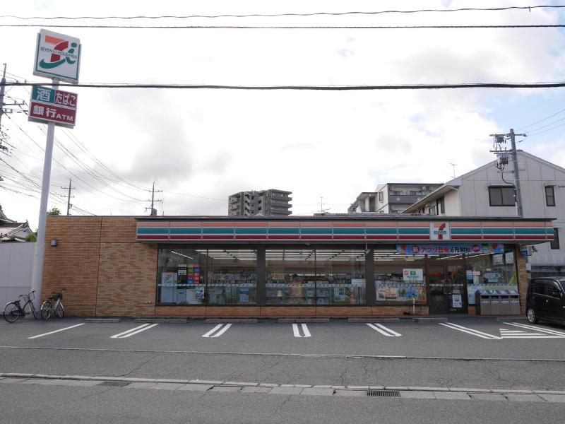 コンビニ　セブンイレブン東広島西条中央店（コンビニ）まで100m