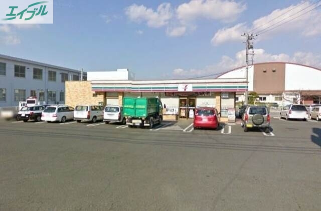 コンビニ　セブンイレブン岡山芳明小前店（コンビニ）まで728m