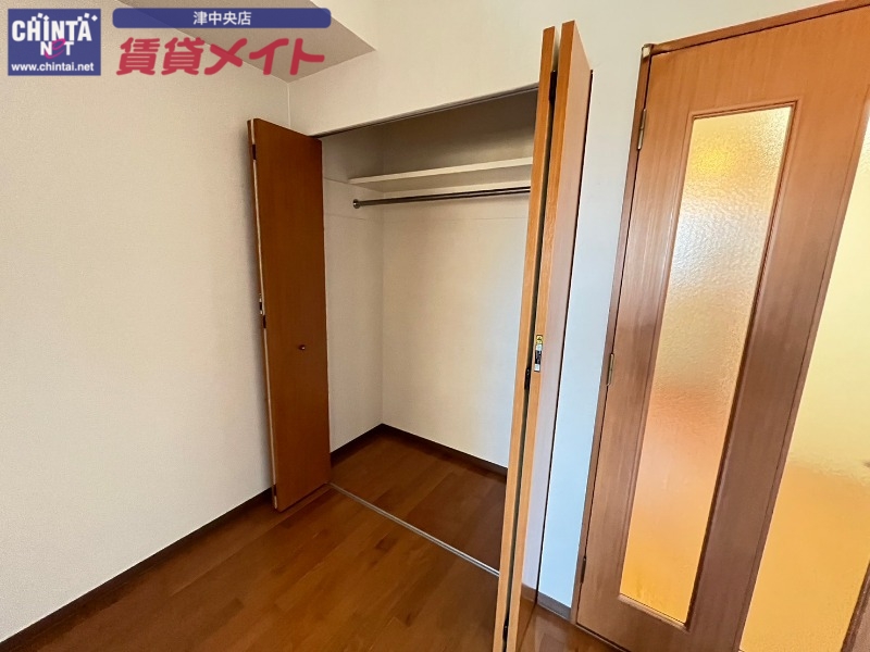 収納　同型参考写真