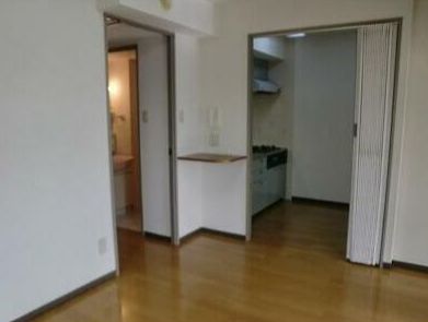 居室・リビング　別号室参考写真です。