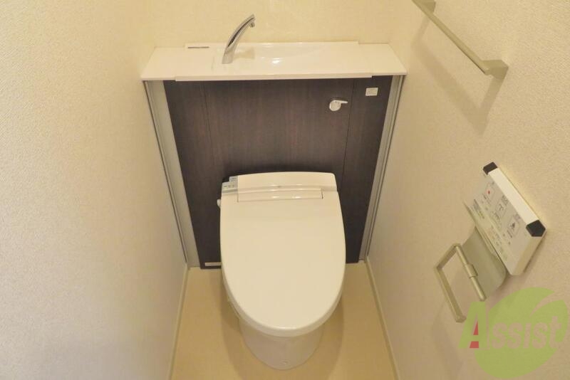 トイレ　トイレにはもちろんウォシュレットが設置済み