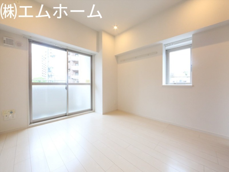 居室・リビング　洋室7.2帖　クローゼット付（収納充実してます）