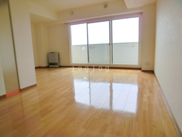 居室・リビング　１５帖の広々としたリビングです！