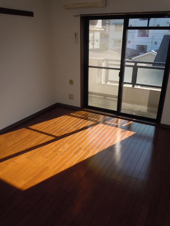 居室・リビング　別部屋参考写真