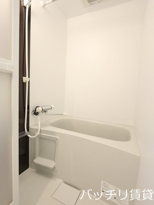 バス・シャワールーム　同型タイプの為、現状を優先致します。