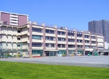 小学校　江東区立東雲小学校（小学校）まで963m