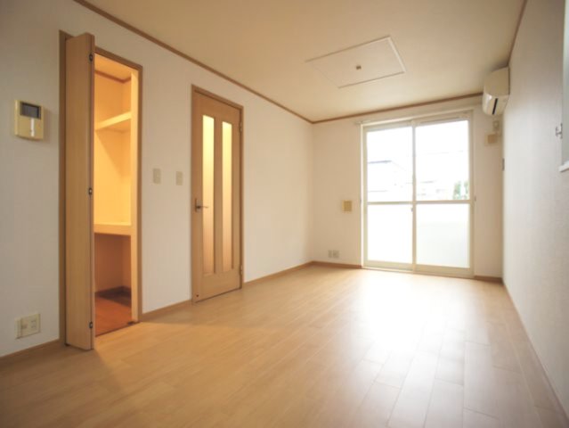その他部屋・スペース　清潔感のあるきれいな洋間です♪