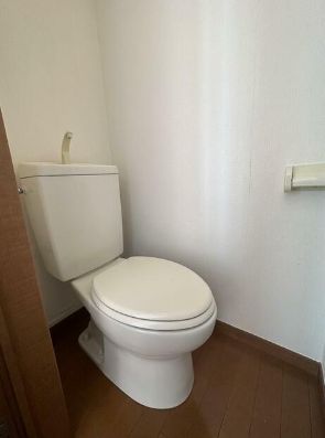 トイレ　独立型のトイレルーム☆