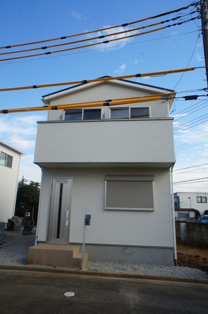 建物外観　駐車場付き（２台駐車可）３ＬＤＫ戸建て