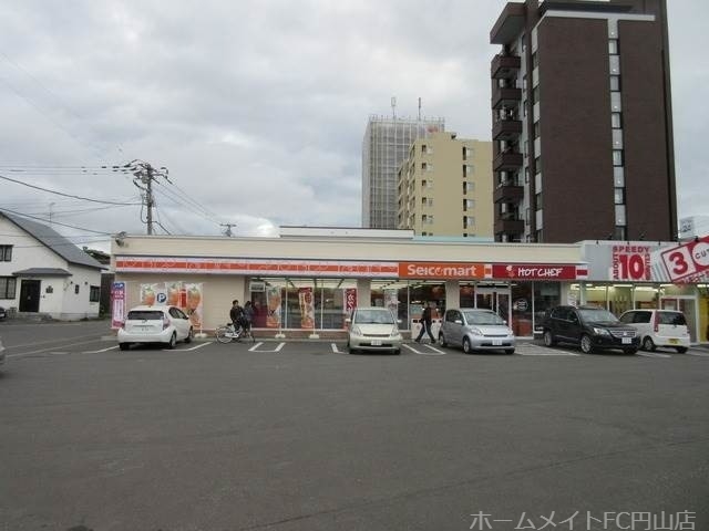 コンビニ　セイコーマート二十四軒3条（コンビニ）まで372m