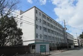 中学校　大阪市立北稜中学校（中学校）まで650m