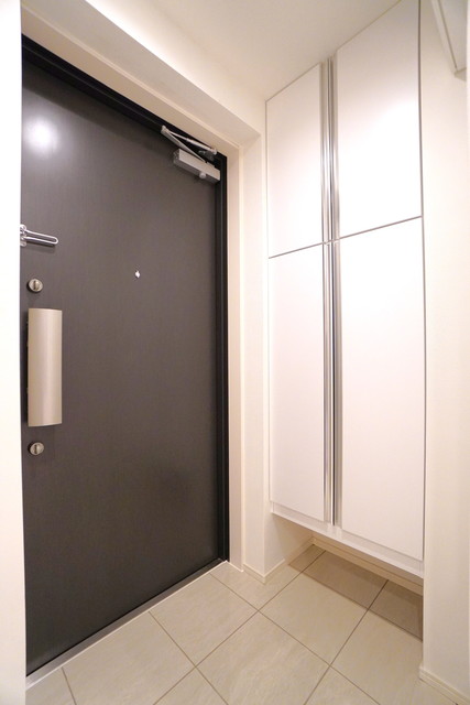 玄関　※写真は同タイプ住戸です。
