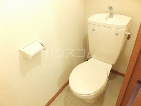 レオパレスキャノーラのトイレ写真
