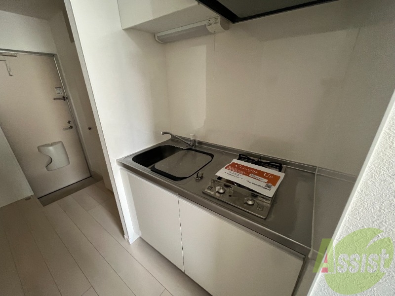 キッチン　キッチンはこちらになります。調理スペースもありますね。