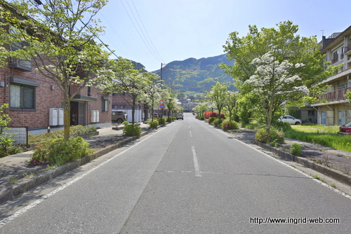 千曲市上山田温泉のアパートの建物外観