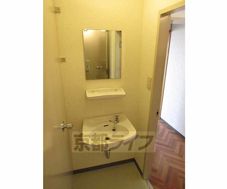 洗面設備　独立洗面台あります！