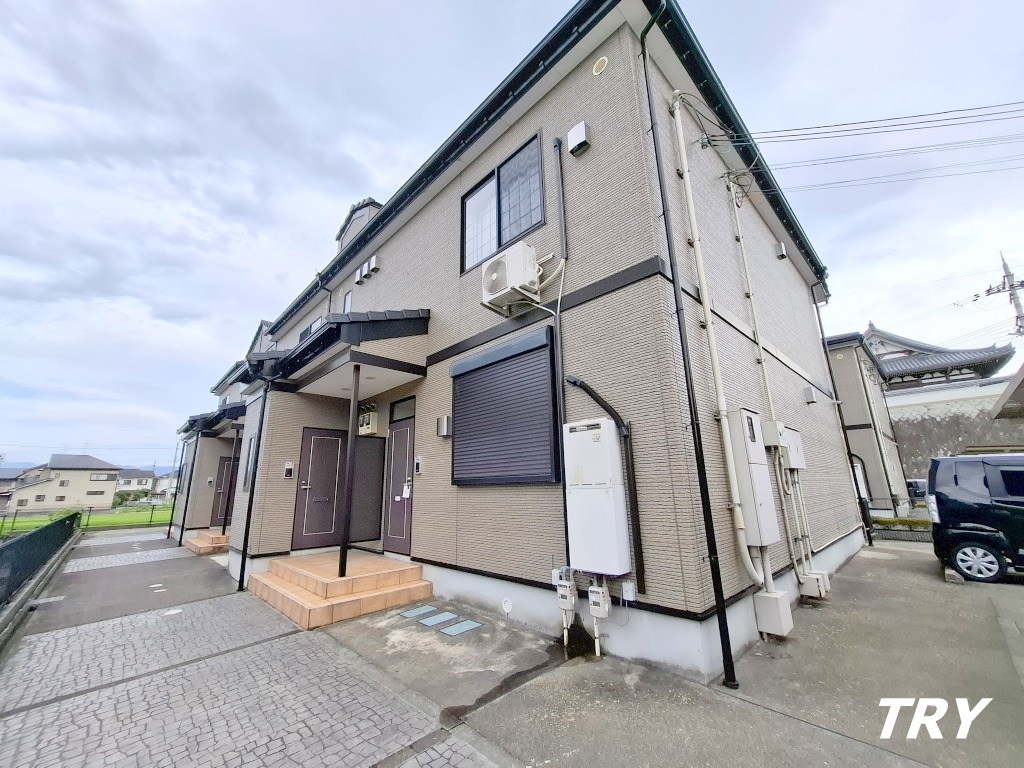 建物外観　１階角部屋、南向き！