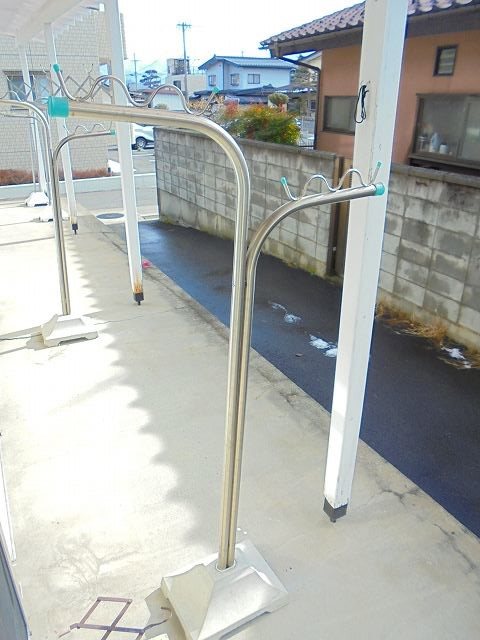 バルコニー　画像は103号室です。（参考）