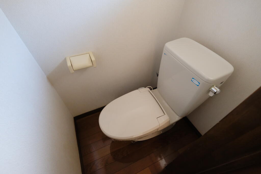 メゾンカローMのトイレ写真