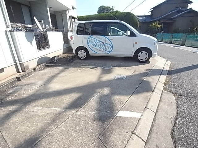 【加古川市別府町別府のアパートの駐車場】