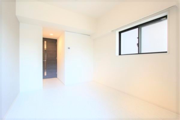 居室・リビング　角部屋タイプ転用。