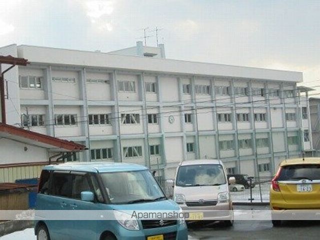 中学校　黒石野中学校（中学校）まで1050m