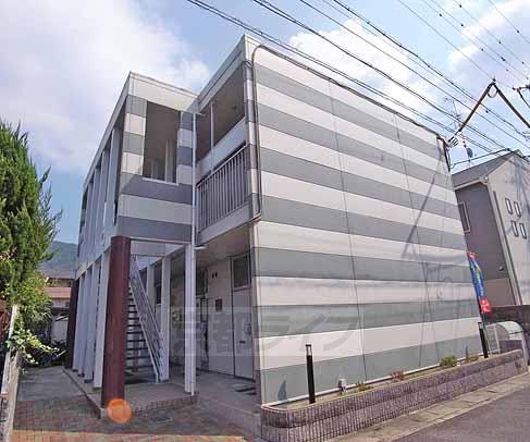 京都市山科区大宅沢町のアパートの建物外観