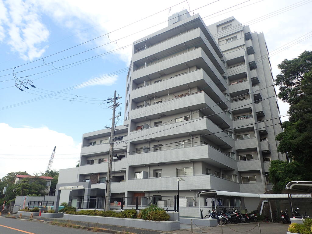 フォンターナ砂川公園の建物外観