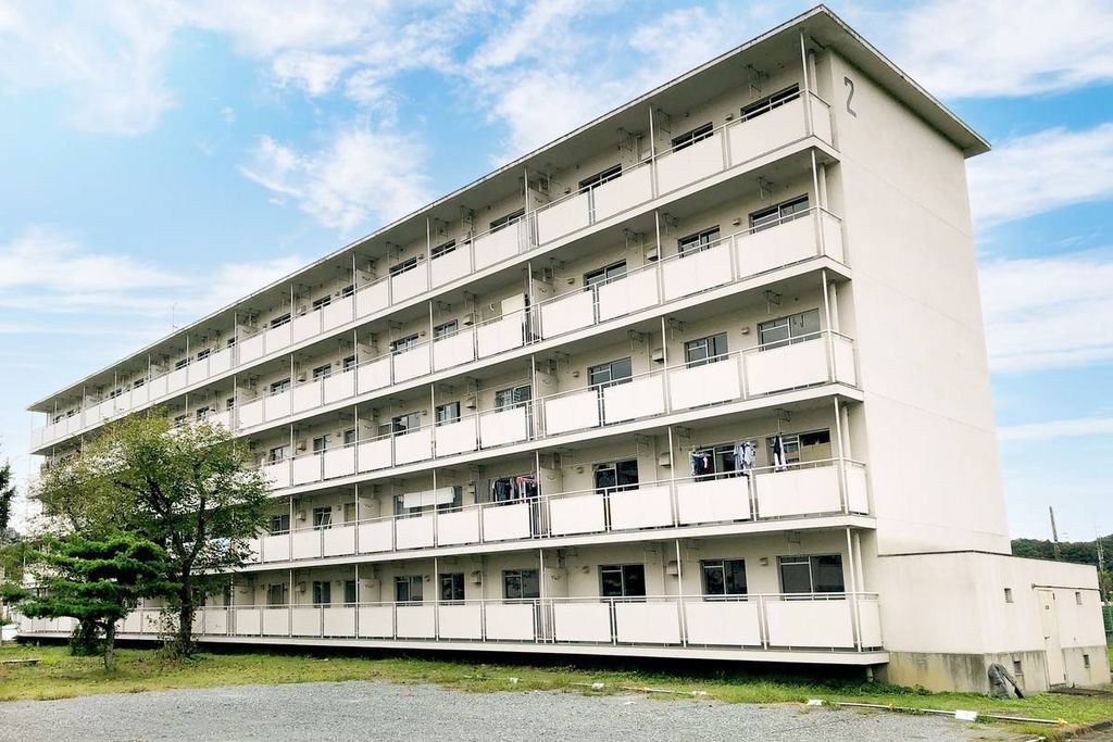 【比企郡小川町大字高谷のマンションの建物外観】