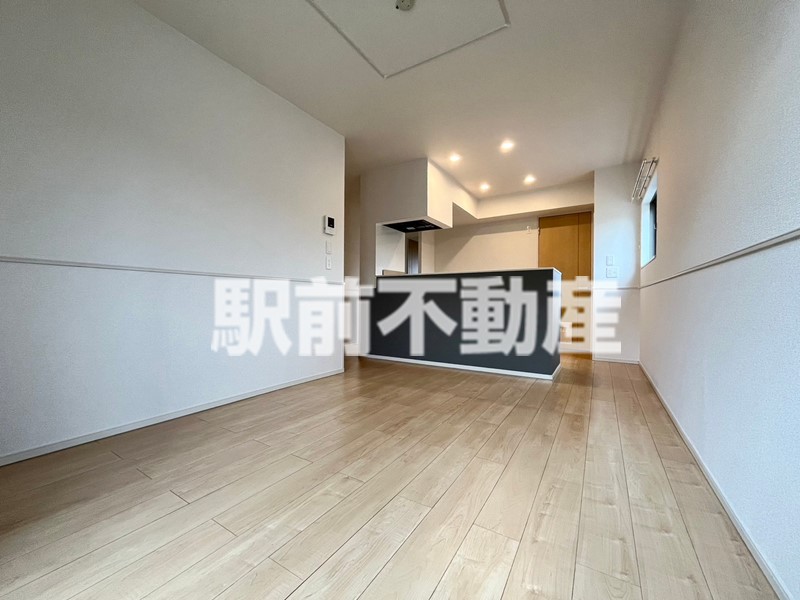 居室・リビング　※同物件別部屋の参考写真・現況優先