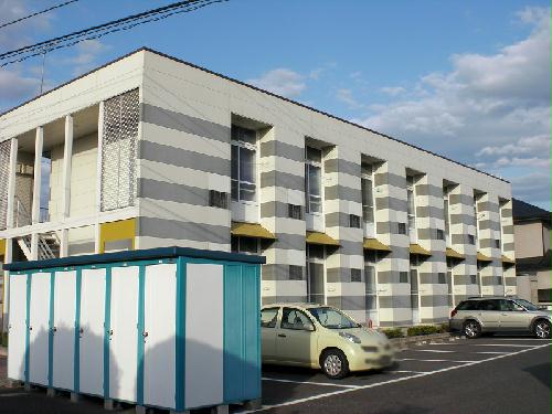 【レオパレスドリームハウス１号館の建物外観】