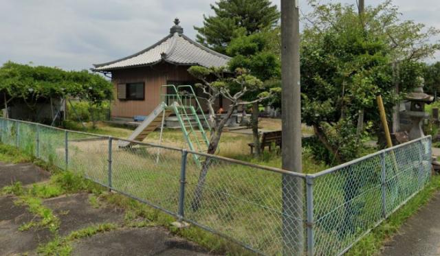 【サンパレス東山崎の公園】