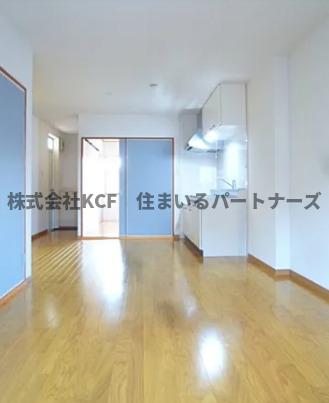 居室・リビング　こちらの居間で趣味の時間をお楽しみください